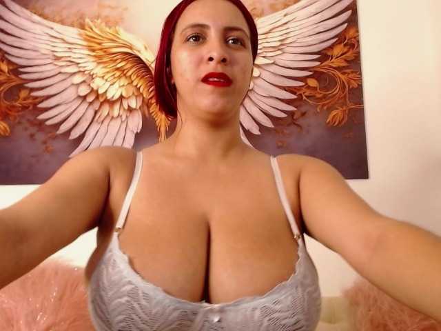 luluragazzi live cam on BongaCams