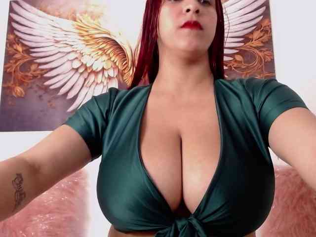 luluragazzi Live Webcam on BongaCams