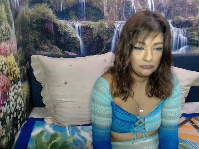 indianaqua live cam on BongaCams