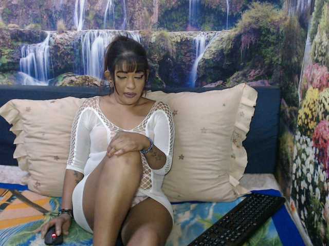 indianaqua's BongaCams show and profile