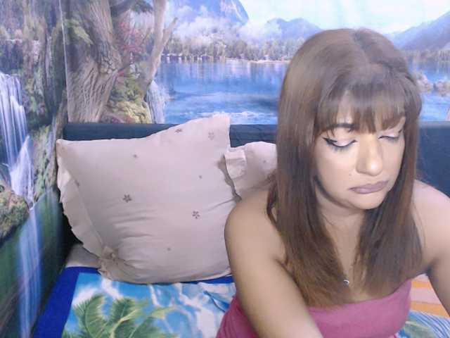 indianaqua, en directo ahora en BongaCams