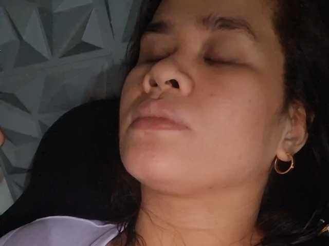 sexyasian27 live cam on BongaCams