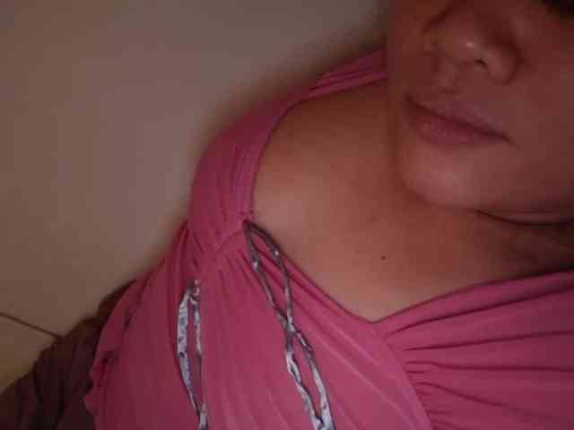 Rubie143 webcam