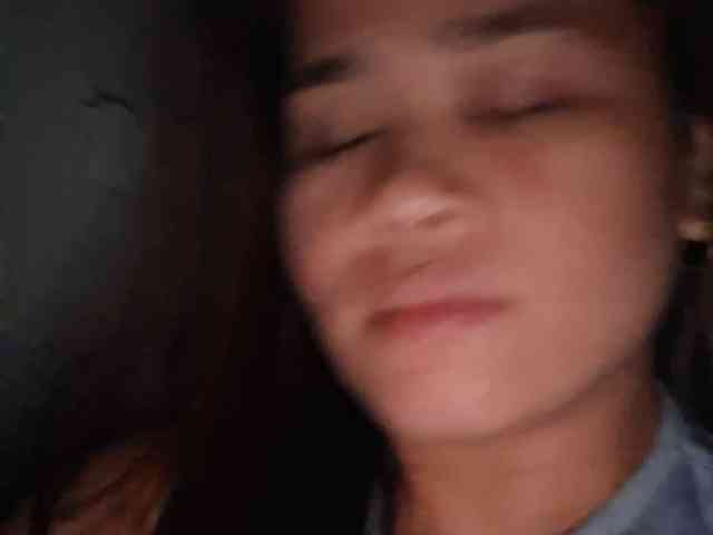 Rubie143 webcam