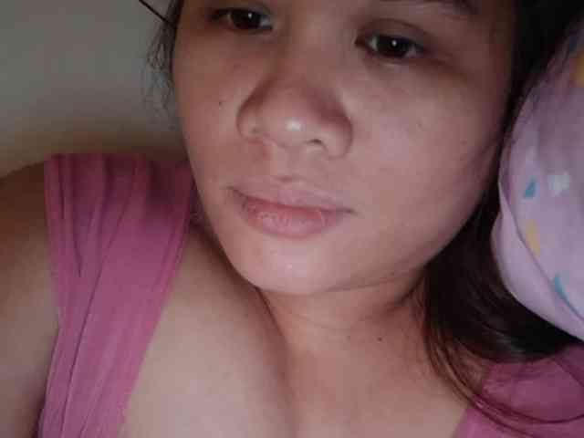 Rubie143 webcam