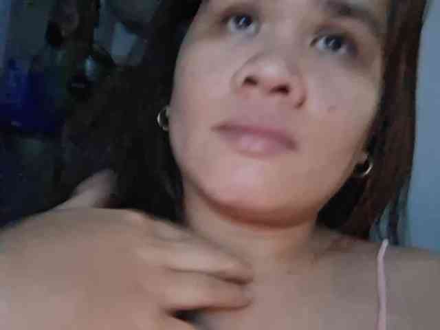 Rubie143 webcam