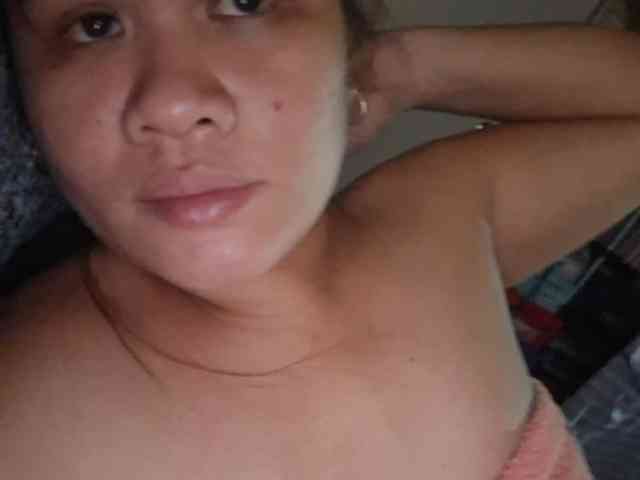 Rubie143 webcam