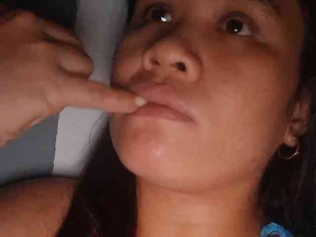 Rubie143 webcam