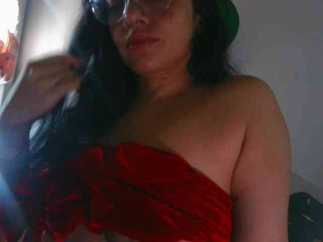 HotSpaceGirl webcam