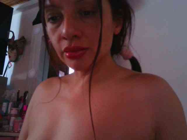 HotSpaceGirl webcam