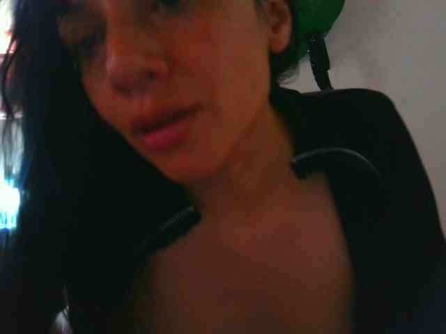 HotSpaceGirl webcam