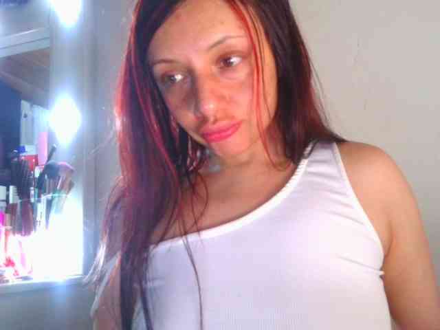 HotSpaceGirl webcam