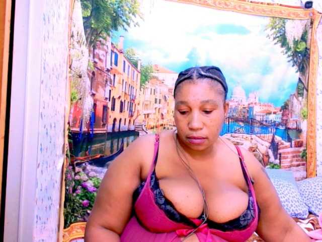 mysticeboney live cam on BongaCams