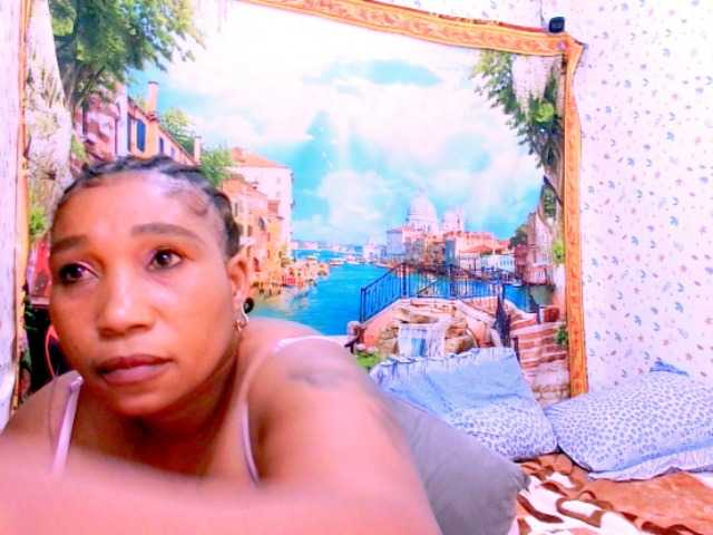 mysticeboney live cam on BongaCams