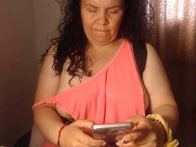 agathamiller live cam on BongaCams