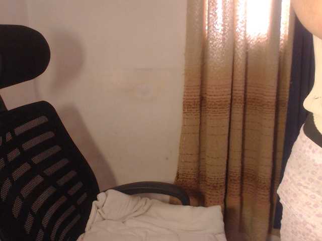 agathamiller live cam preview