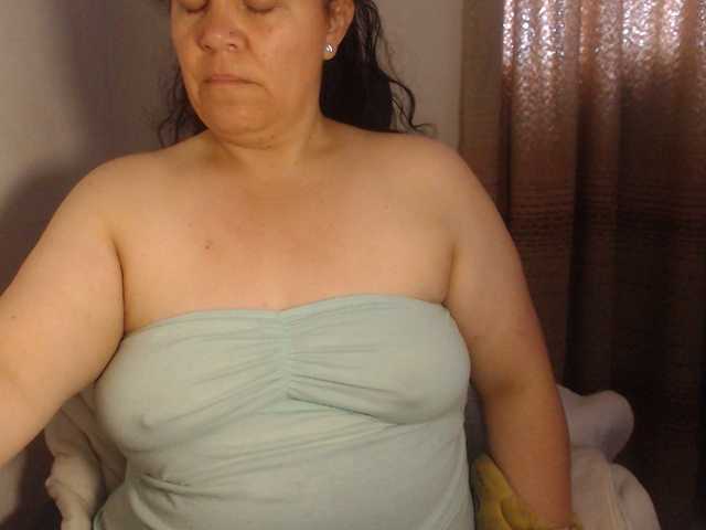 agathamiller live cam on BongaCams