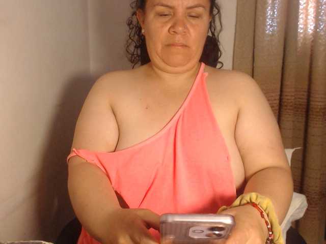 Agathamiller, 43 y/o - Live Cam on BongaCams