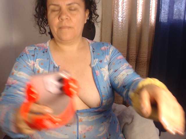 agathamiller live cam on BongaCams