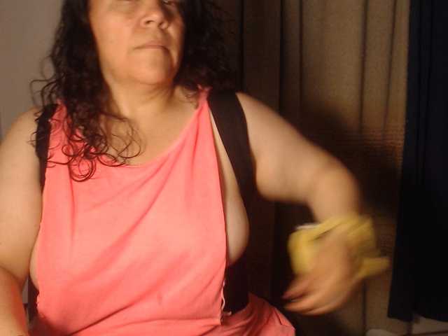 agathamiller live cam on BongaCams