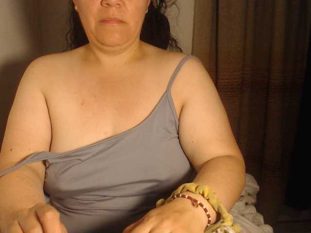 agathamiller live cam on BongaCams
