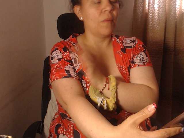 agathamiller live cam on BongaCams