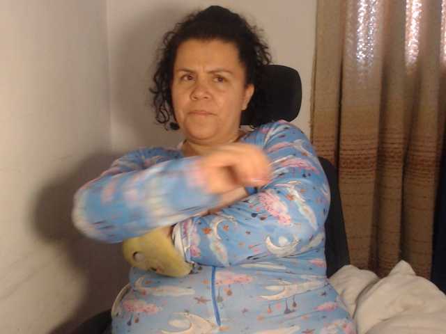 agathamiller live cam on BongaCams