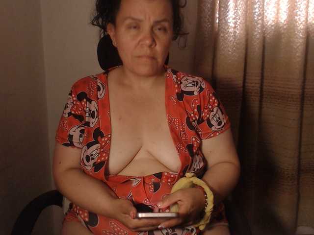 agathamiller live cam on BongaCams