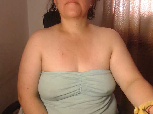 agathamiller live cam on BongaCams