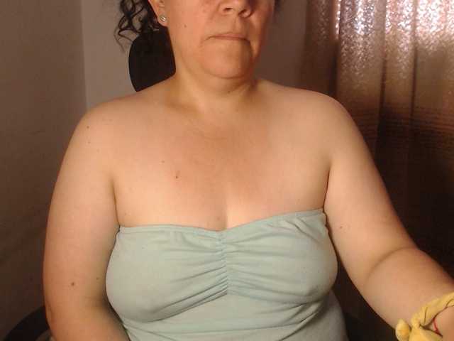 agathamiller live cam on BongaCams