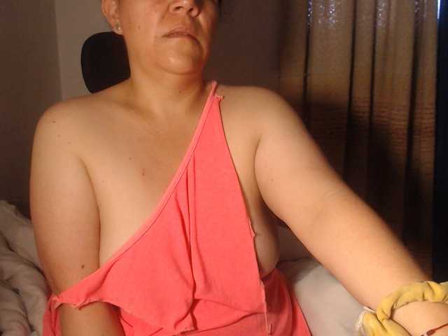 agathamiller live cam on BongaCams