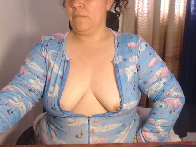 agathamiller live cam