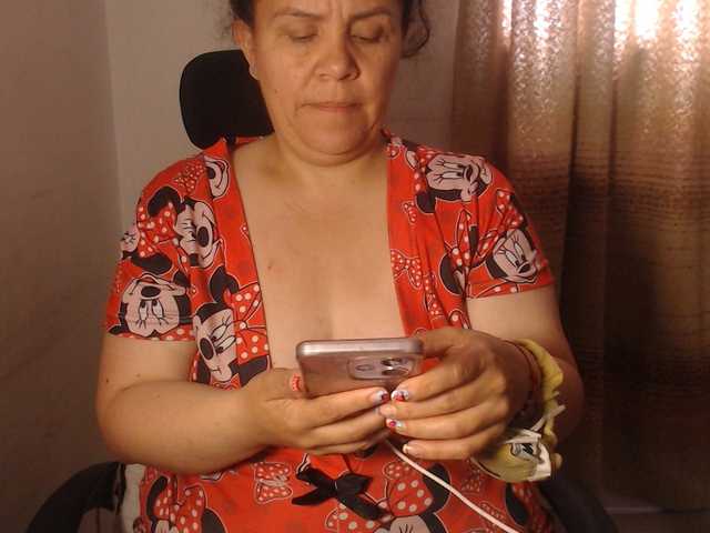 agathamiller live cam on BongaCams