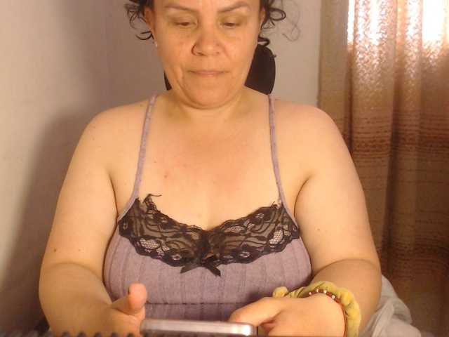 agathamiller live cam on BongaCams