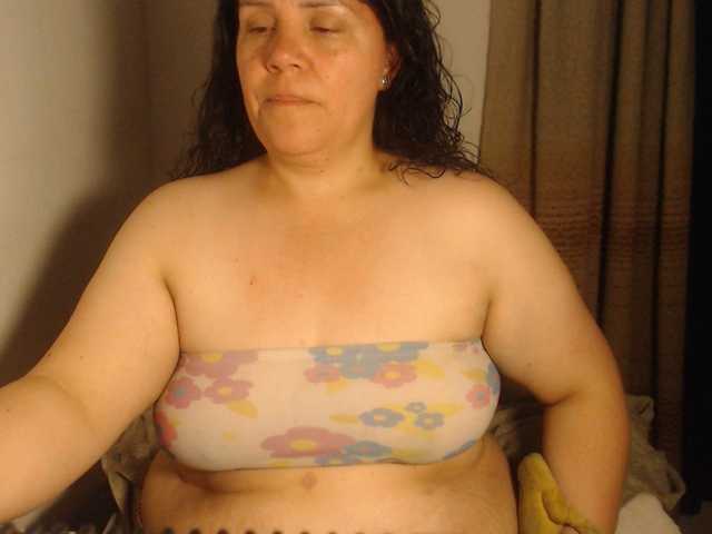 agathamiller live cam on BongaCams