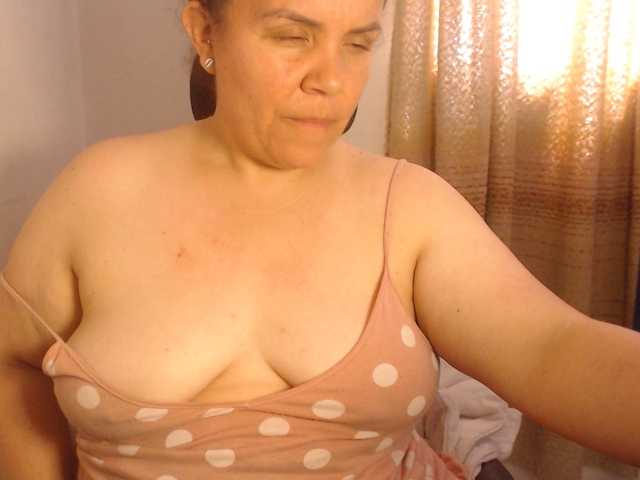 agathamiller live cam on BongaCams