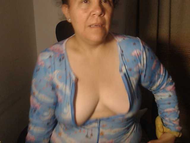 agathamiller live cam on BongaCams