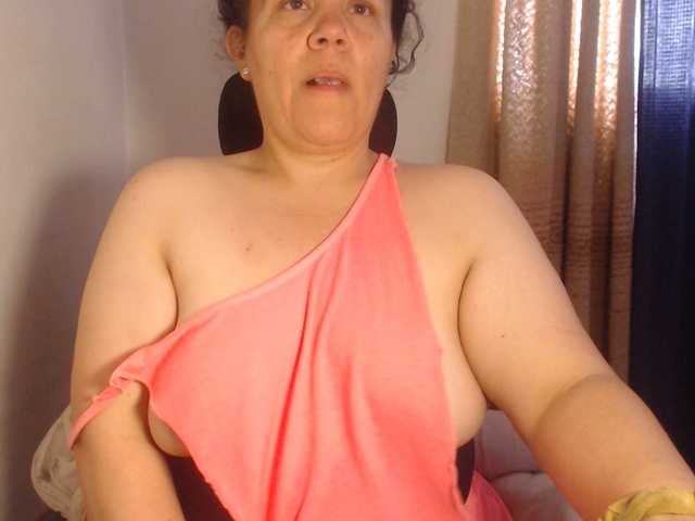 agathamiller live cam on BongaCams