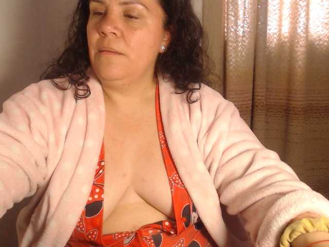 agathamiller live cam on BongaCams