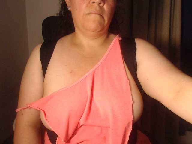 agathamiller live cam on BongaCams