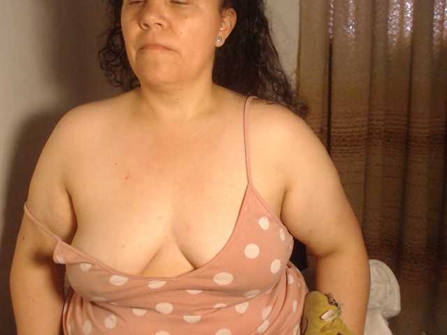 agathamiller live cam on BongaCams