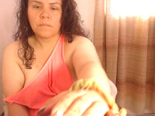 agathamiller live cam on BongaCams