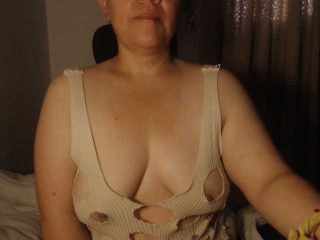 agathamiller live cam on BongaCams