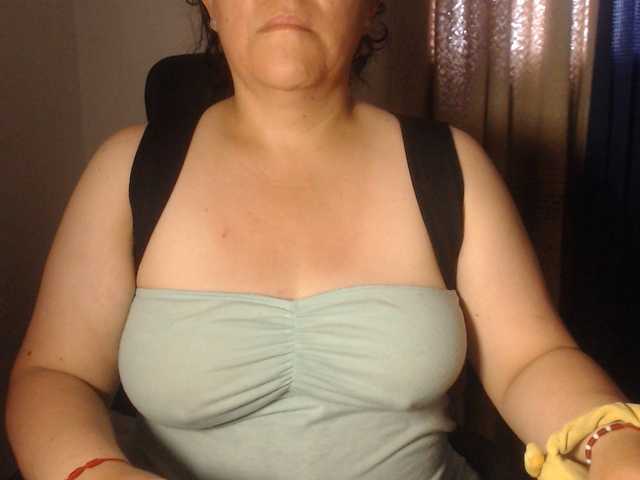 agathamiller live cam on BongaCams