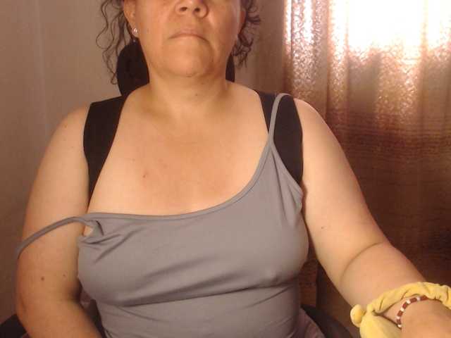 agathamiller live cam on BongaCams