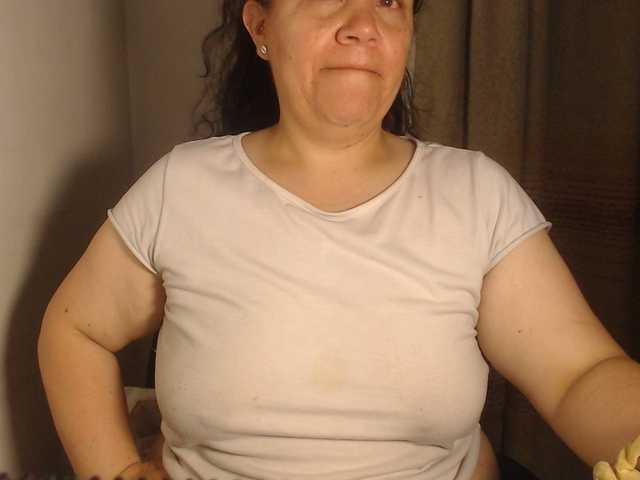 agathamiller live cam on BongaCams