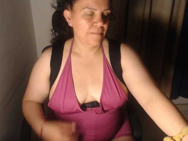 agathamiller live cam on BongaCams