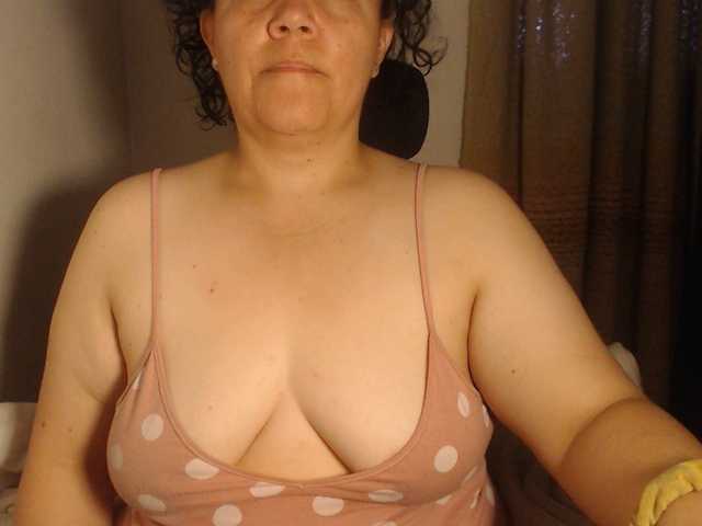 agathamiller live cam on BongaCams