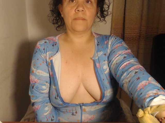 agathamiller live cam on BongaCams