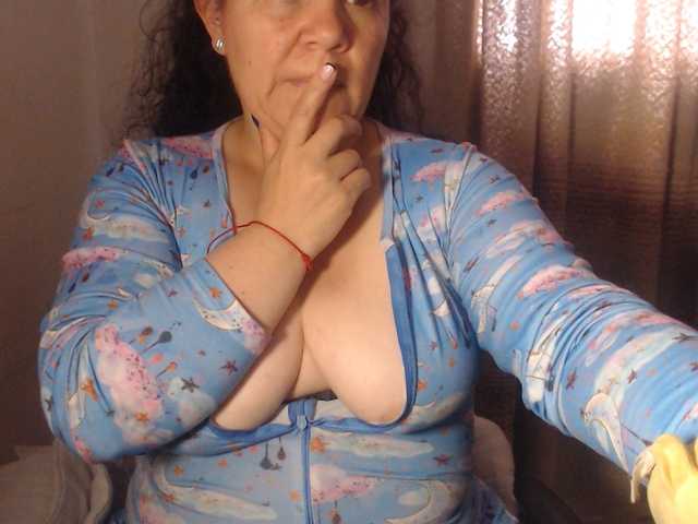 agathamiller live cam on BongaCams